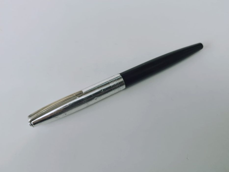 Stilou vechi cu pompita