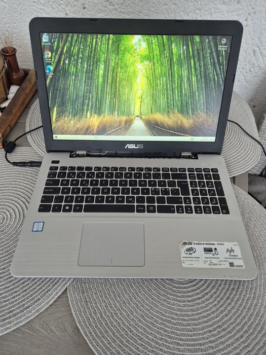 Laptop Asus i5 6th ssd Windows 10