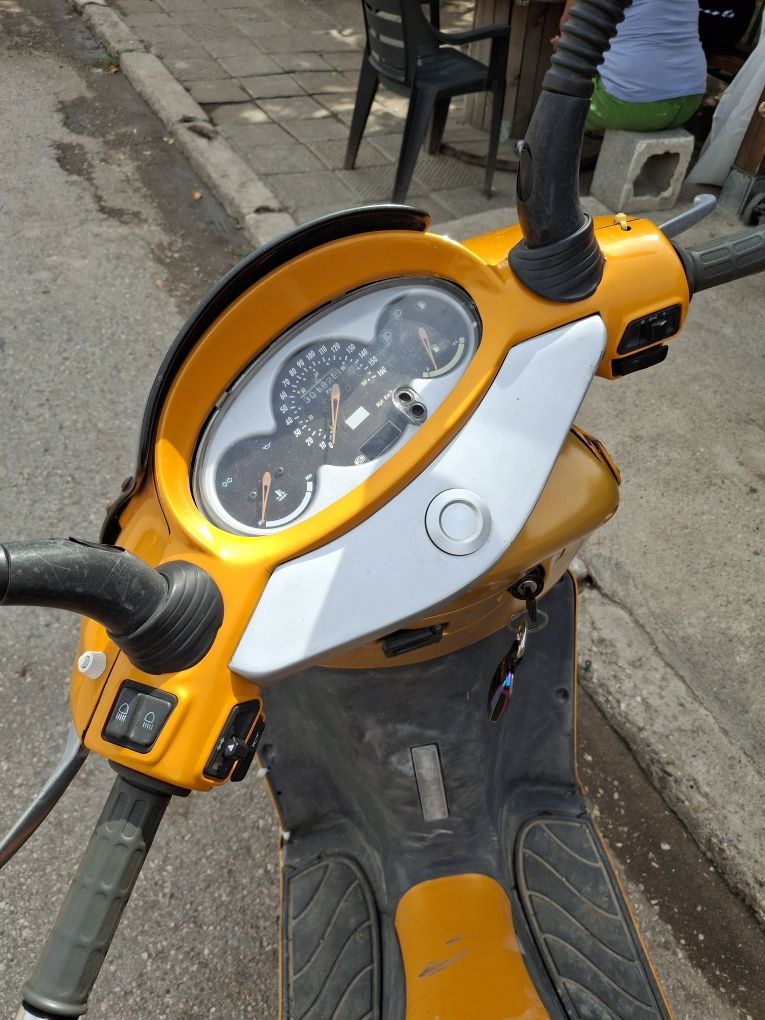 Априлия 150cc с документи