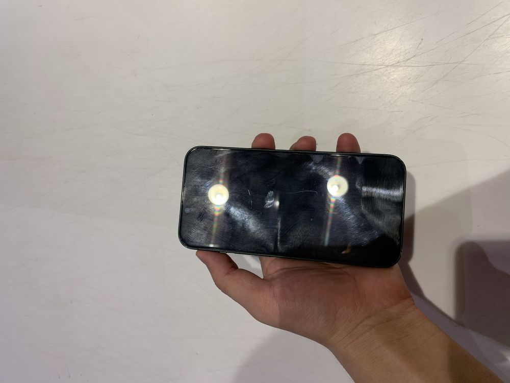 Iphone 13 rangi green xotira 128gb xolati yaxshi