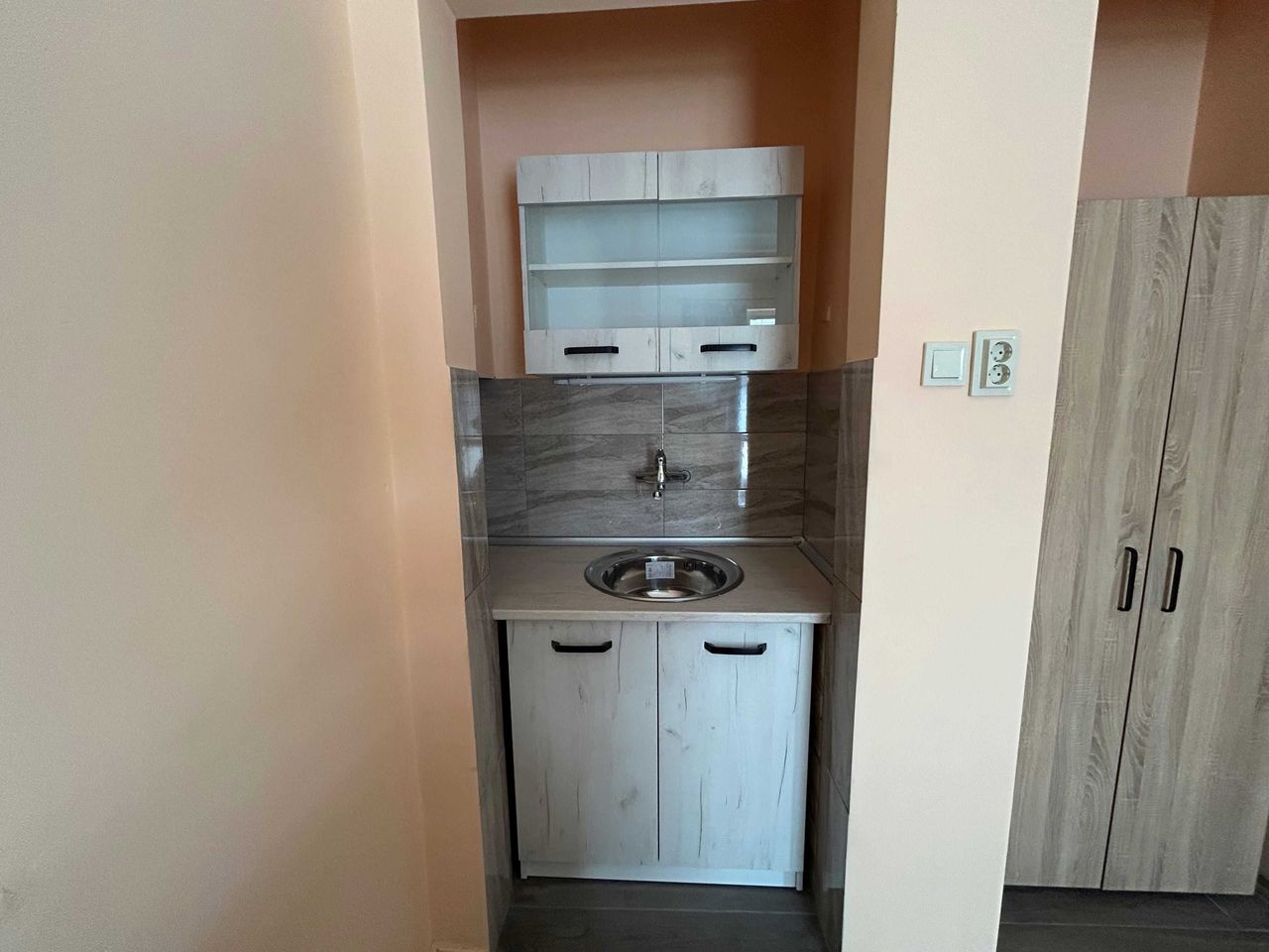 Дава се под наем  в Пловдив, Център - 17 кв.м за 153 € - Снимка #3