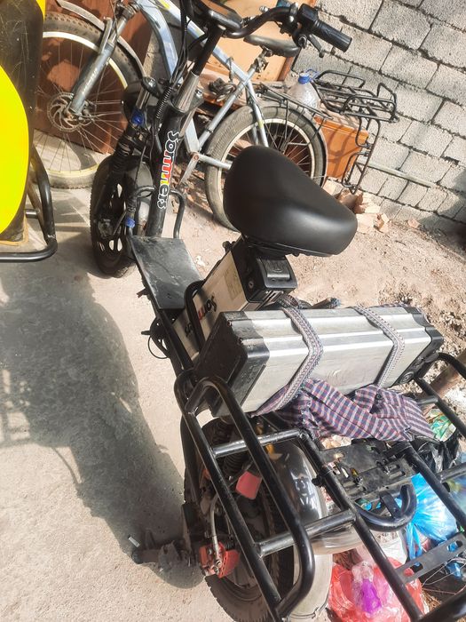 Monstr skutr sotiladi  Sommers