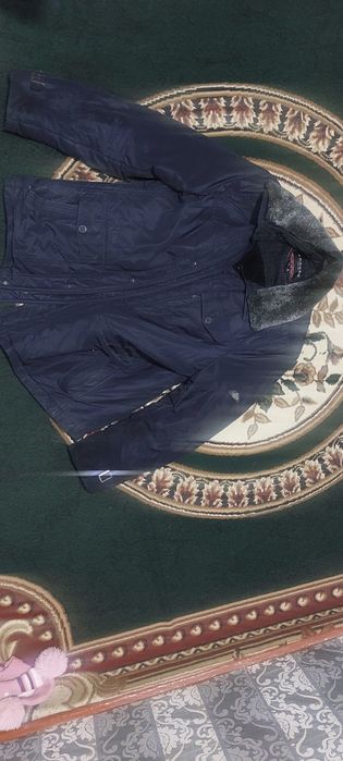 Куртка сотилади оригинал