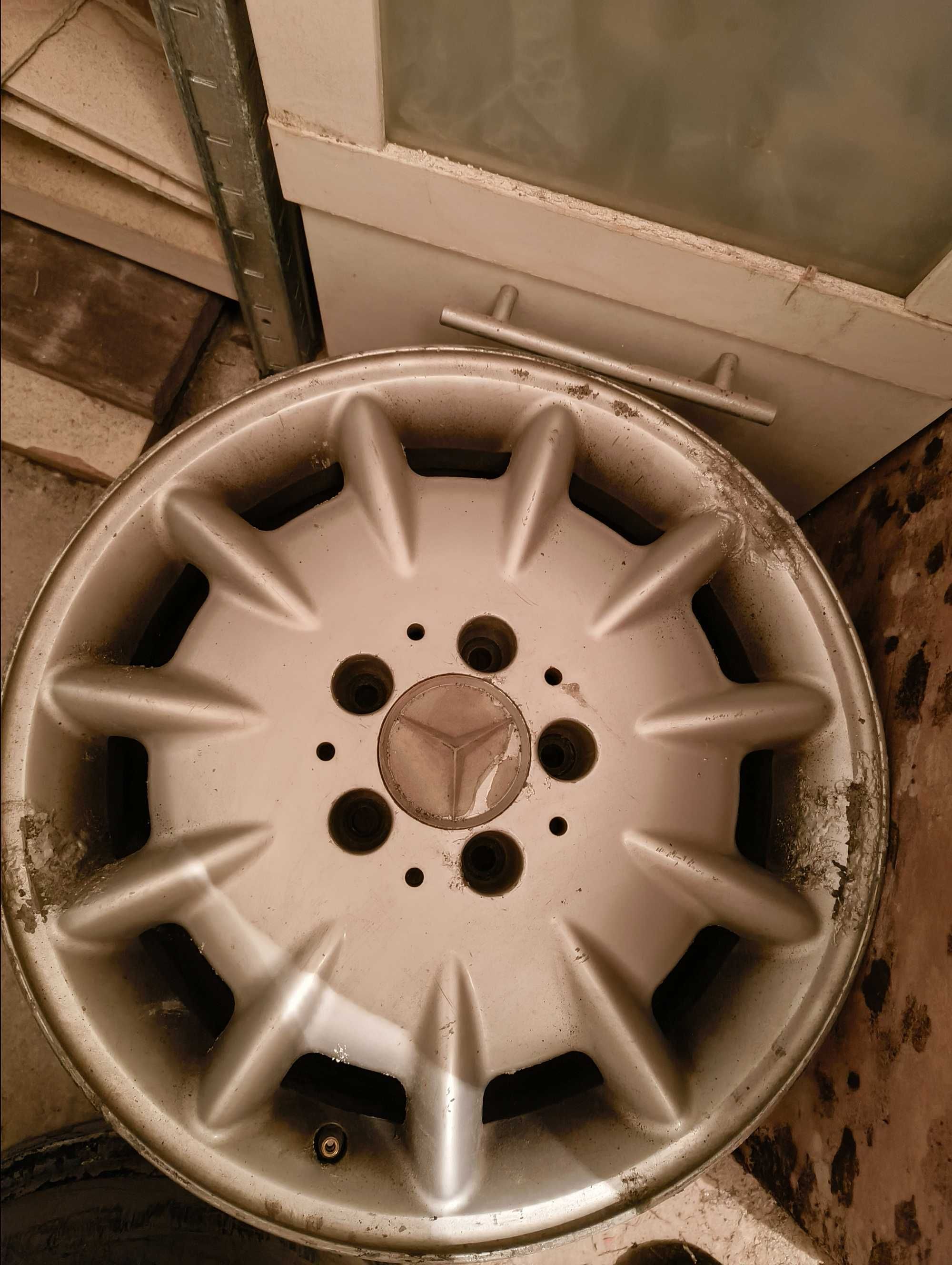 5х112 mercedes с 2 зимни  гуми 265-70-16