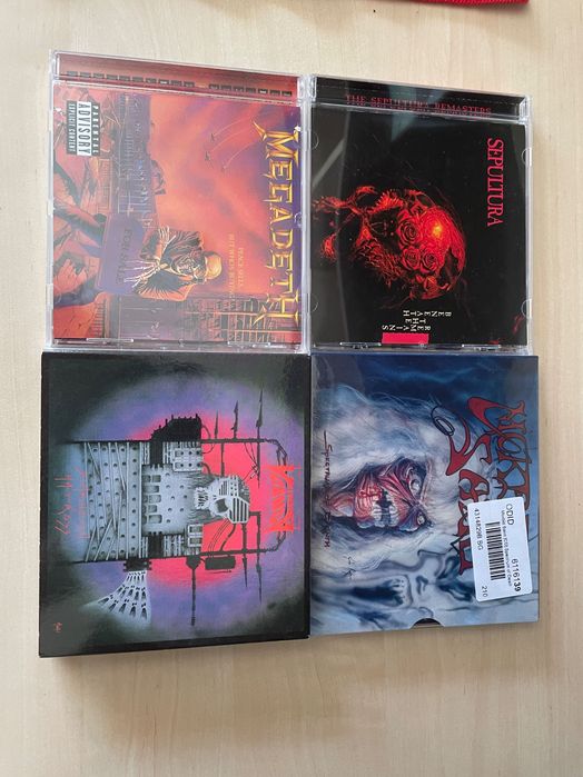 Оригинални CD дискове на Sepultura, Megadeth, Morbid Saint и Voivod