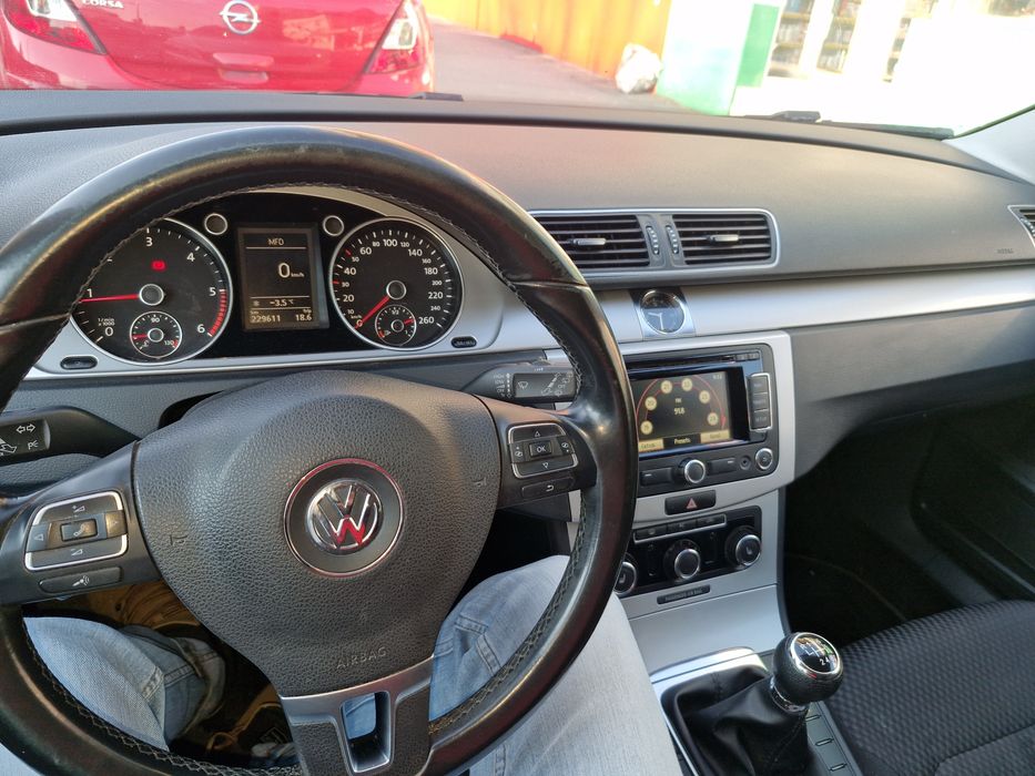 Vând Vw Passat 2012