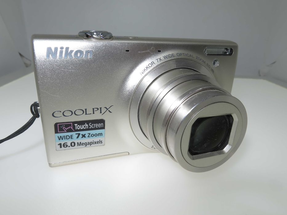 Nikon Coolpix S6150 компактен цифров фотоапарат тъч скрин мини камера