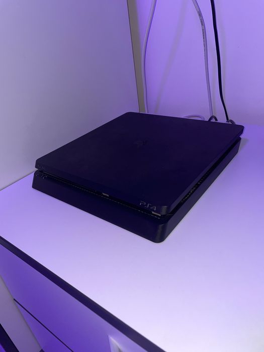 Play Station4 . slim 1 TB