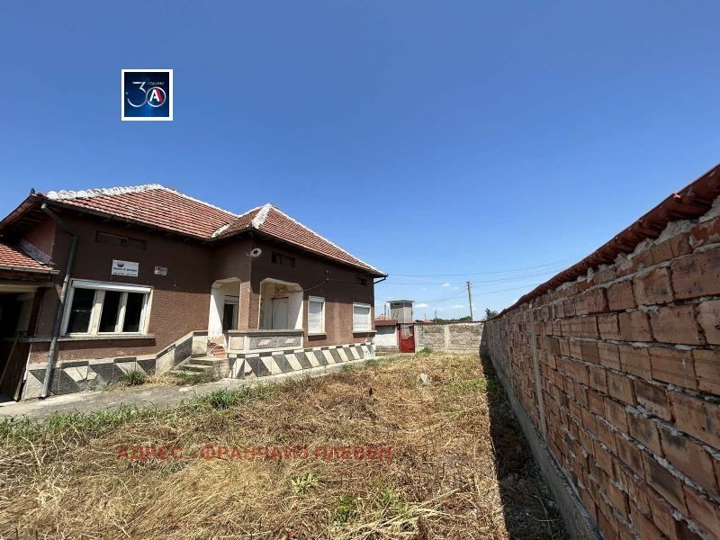 Къща в Плевен, област-гр.Койнаре площ 120 цена 40000