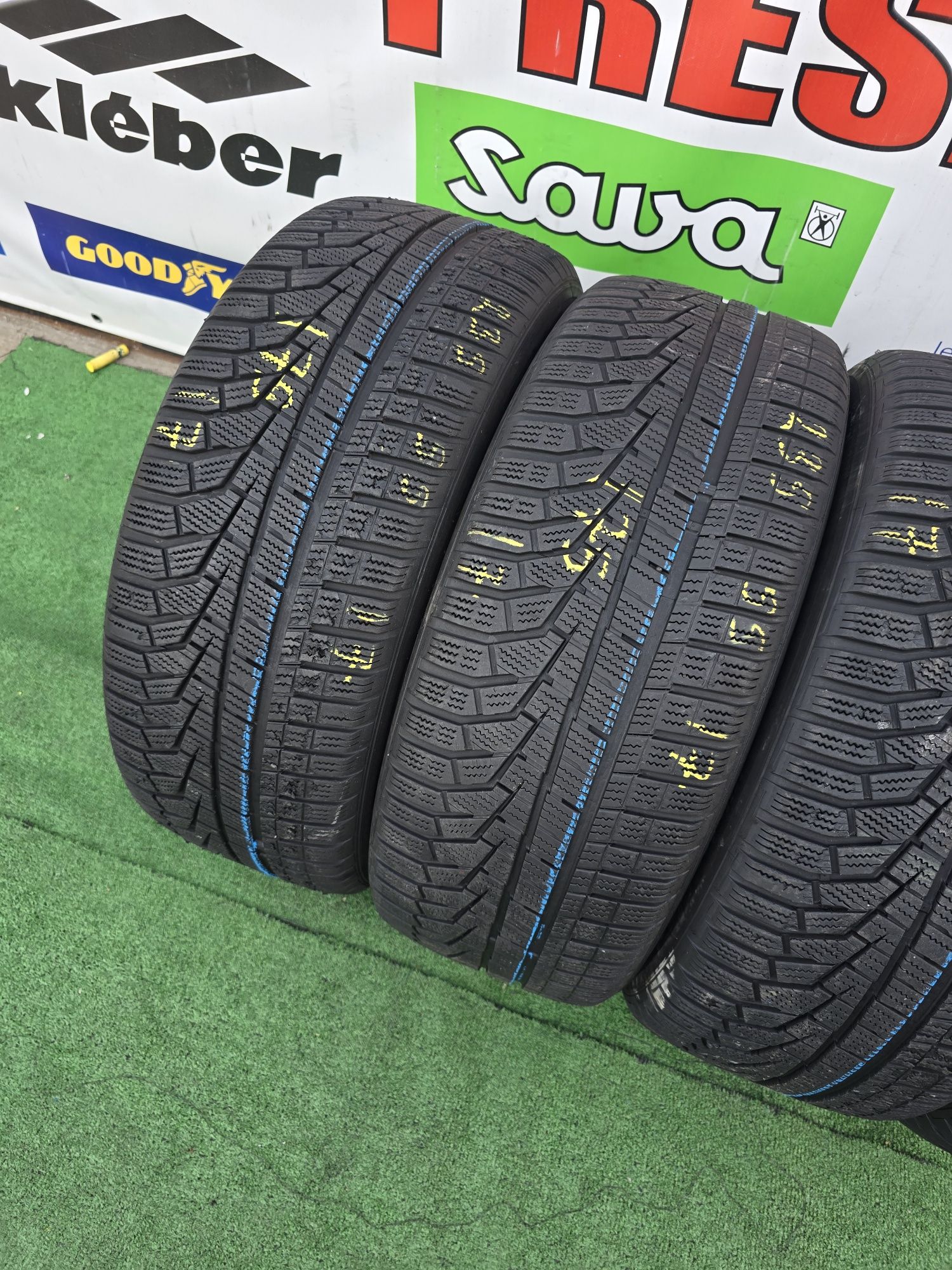 235.55.17 hankook m+s