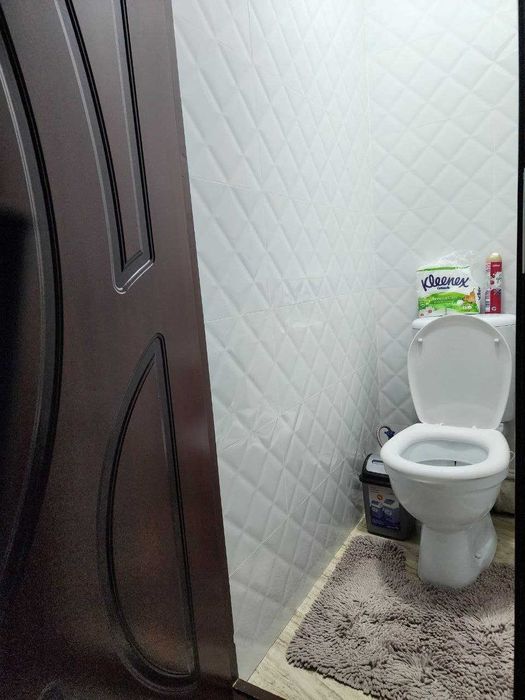 продается квартира 77  серия в мирзо улугбекском р-не