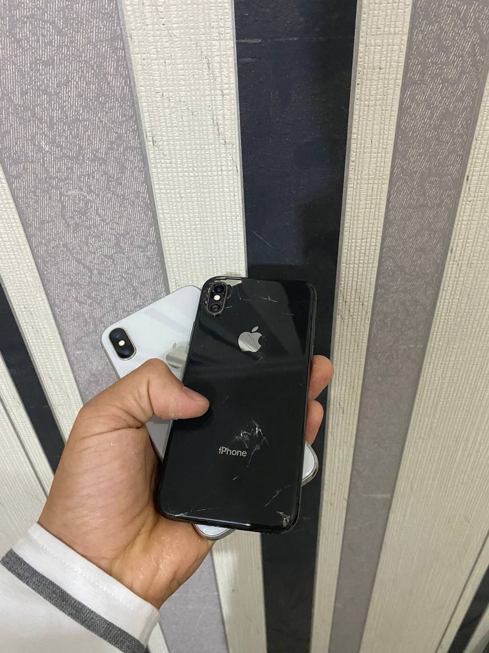 Iphone X 2 ta    .