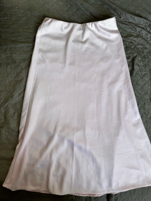 Юбки миди шелковые