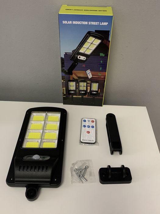 Lampa solara cu senzor de miscare si telecomanda,