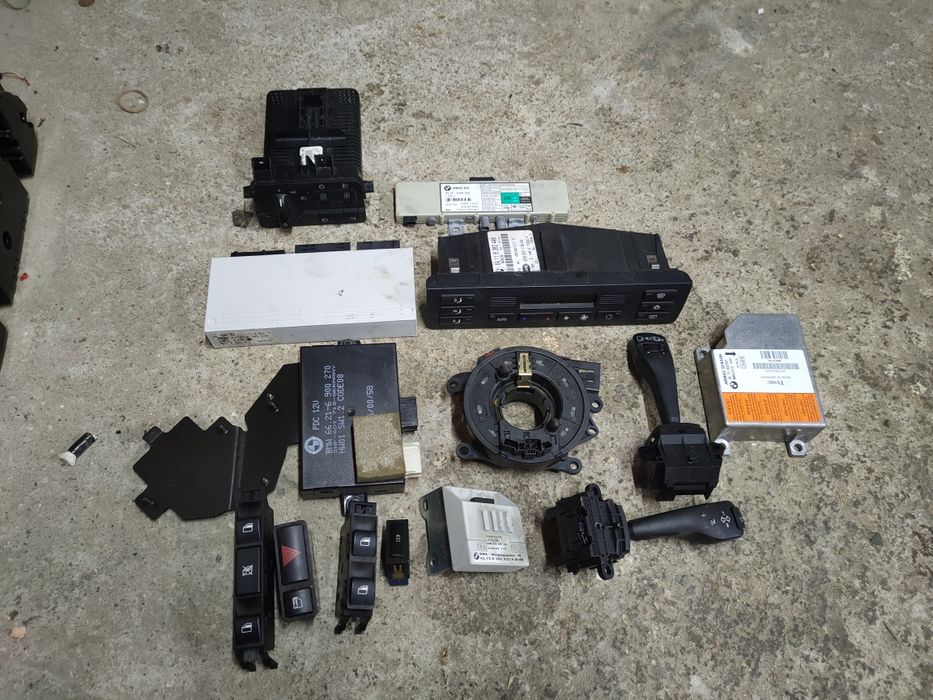 Продавам останали части от BMW 328 E46