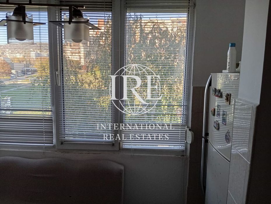 Продава се Тристаен апартамент в Варна, Младост 1 - 65 кв.м за 2462 €/кв.м - Снимка #5