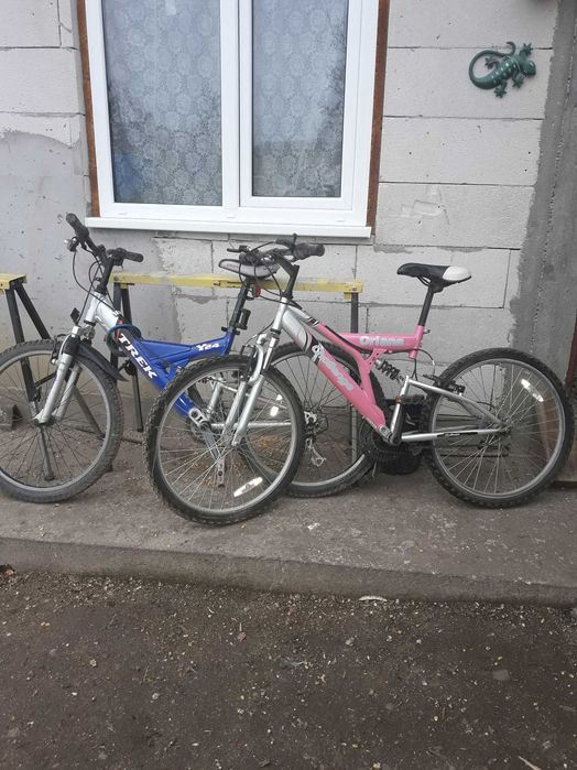 Vand doua biciclete