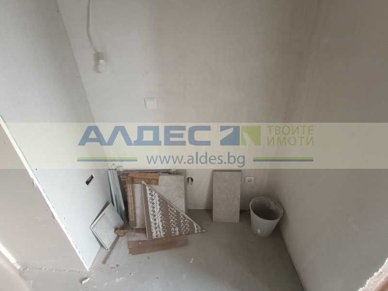 Продава се Едностаен апартамент в София, Център - 41 кв.м за 2757 €/кв.м - Снимка #2