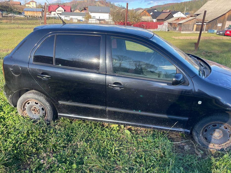 Dezmembrez Skoda Fabia 2003