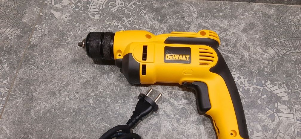 DeWALT yangi  DWD 112S.