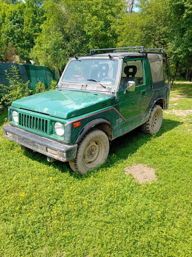 Suzuki samurai ...
