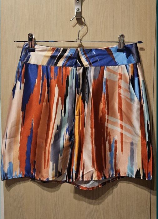 Pantaloni scurti satin pt dama