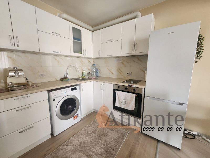 Дава се под наем Тристаен апартамент в София, Оборище - 75 кв.м за 750 € - Снимка #2