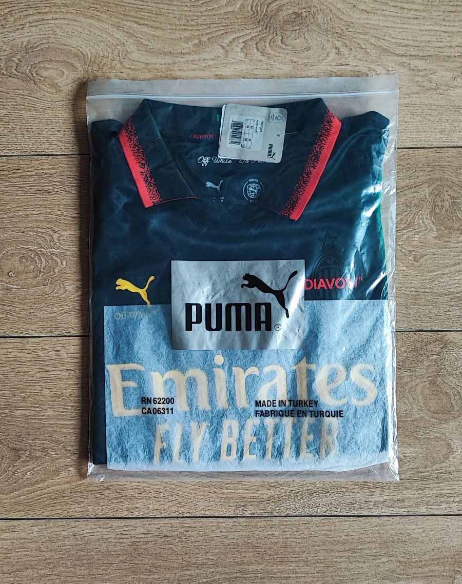 Limited edition AC Milan X Off-White kit