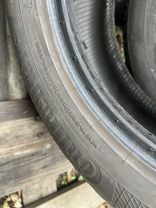 Cauciucuri iarna 225/50/17 Continental