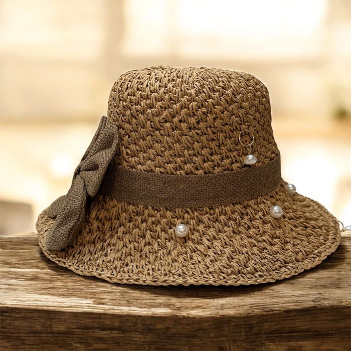 Лятна дамска шапка