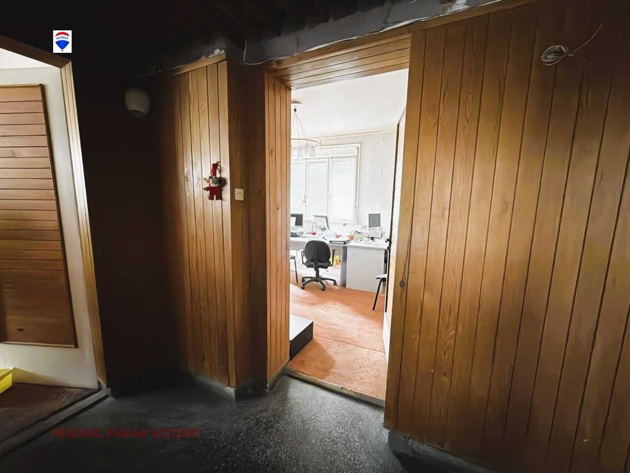 Дава се под наем Етаж от къща в Русе, Център - 121 кв.м за 510 € - Снимка #5