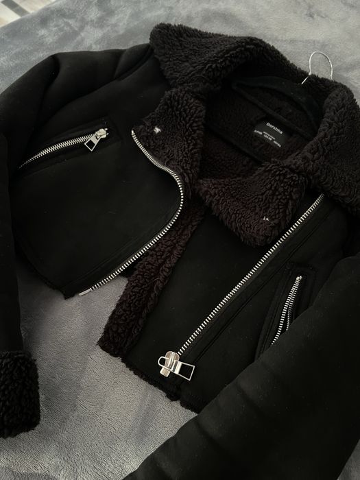 Черно яке Bershka