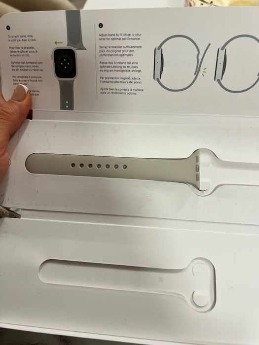 De vanzare Apple Watch SE.