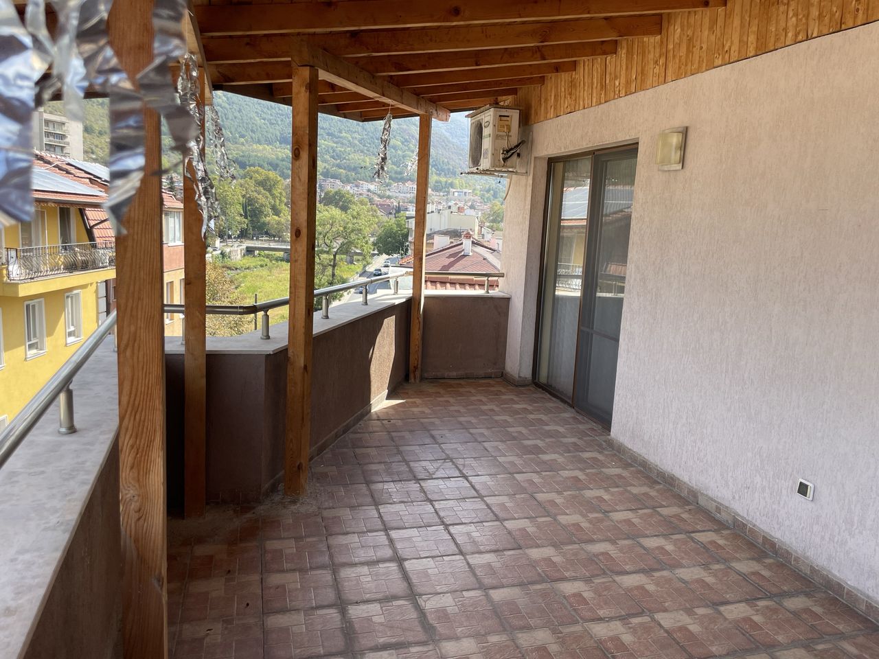 Дава се под наем Тристаен апартамент в Асеновград - 100 кв.м за 331.5 € - Снимка #10