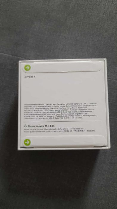Нови оригинални Безжични слушалки Apple AirPods 4