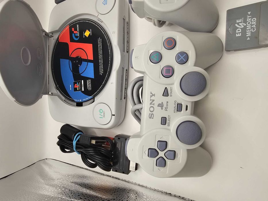 Consola Sony Play Station One complet + 2 controllere