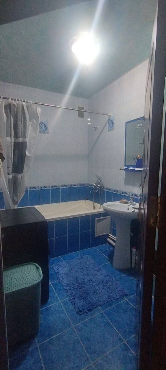 Yunusobod 12 mavze 3 xona 3 etaj 68² sotiladi