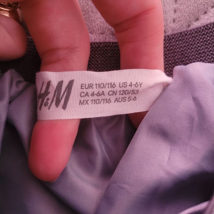 Fusta Halloween 4-6 ani, merge mai mult