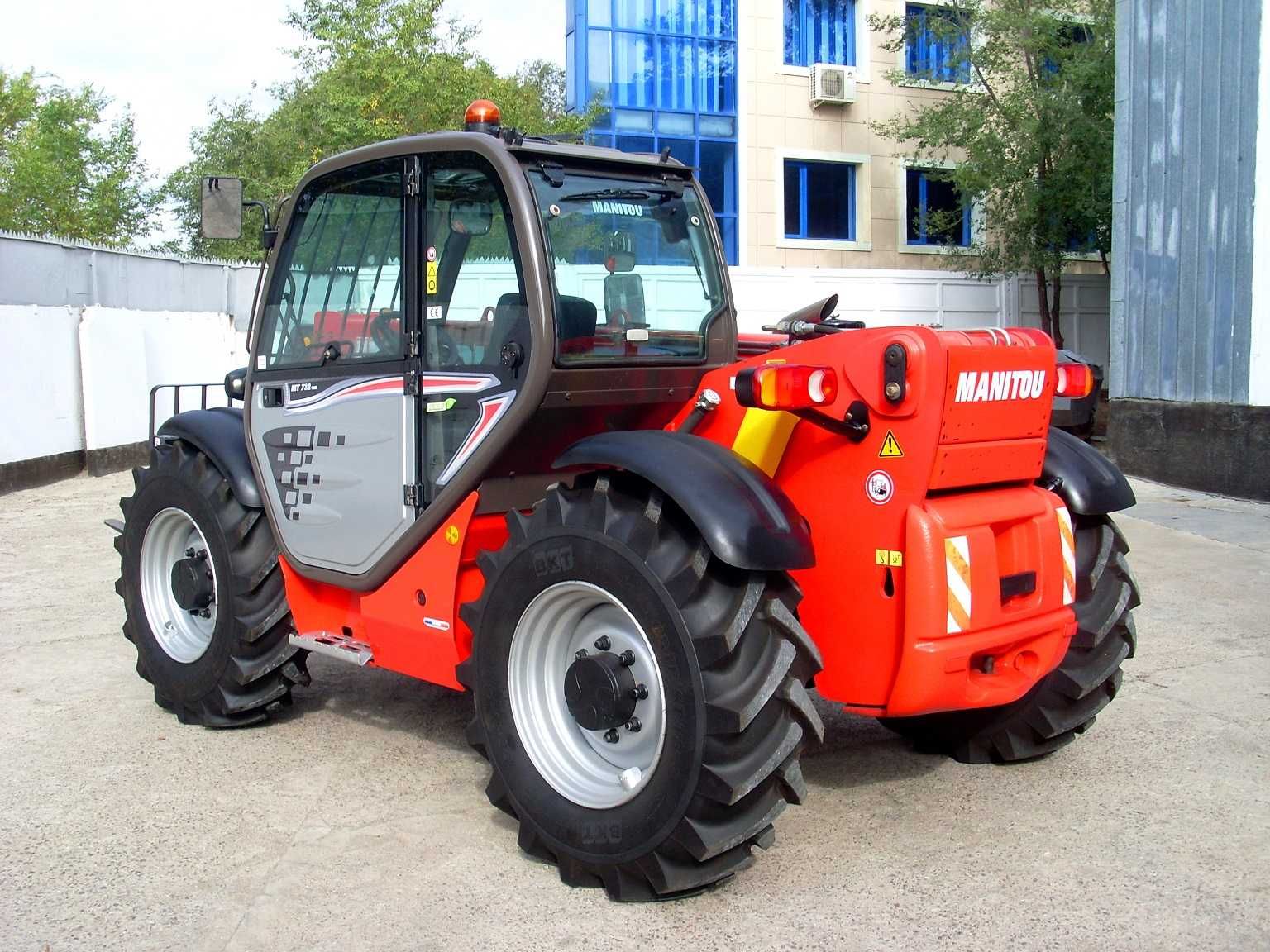 Погрузчик телескопический Manitou MT 732