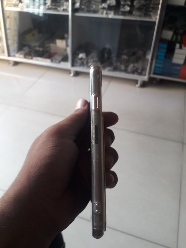 iPhone 7 sotiladi