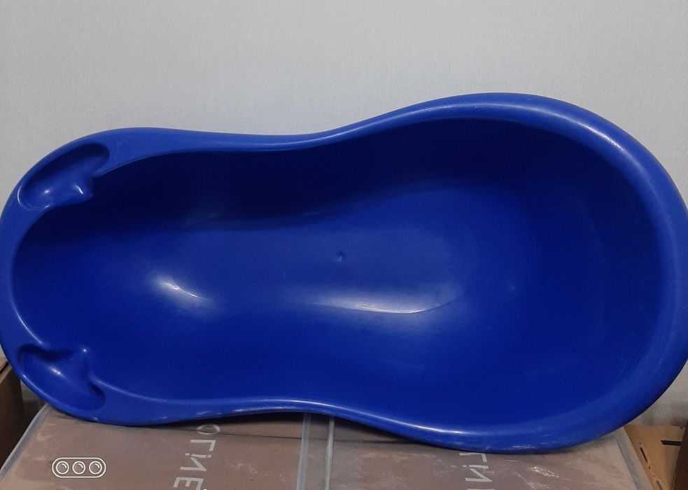 Детский  тазик  в  отличном  состоянии
