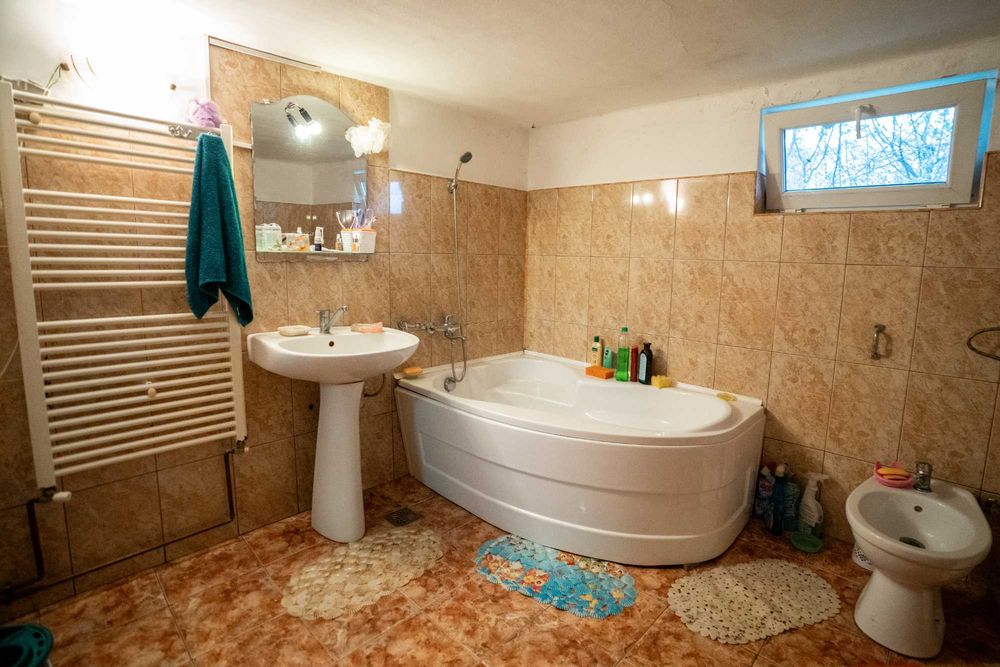 Casă Centrală în Galicea, Anexe, Teren total 3334mp