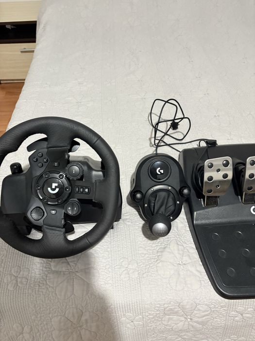 Vand Volan cu pedale si schimbator Ps/PC