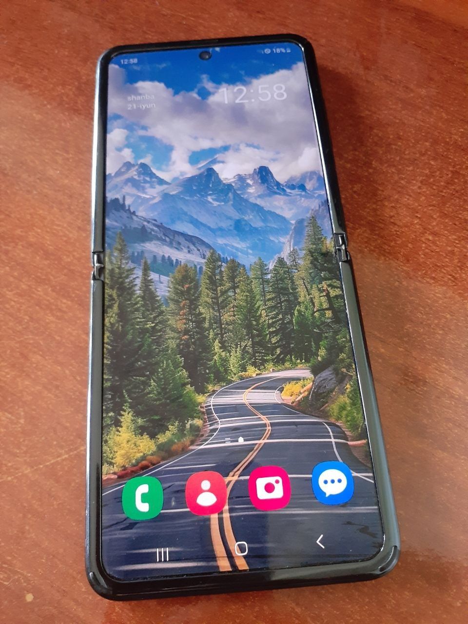 Samsung Z filp  8/256 GB
