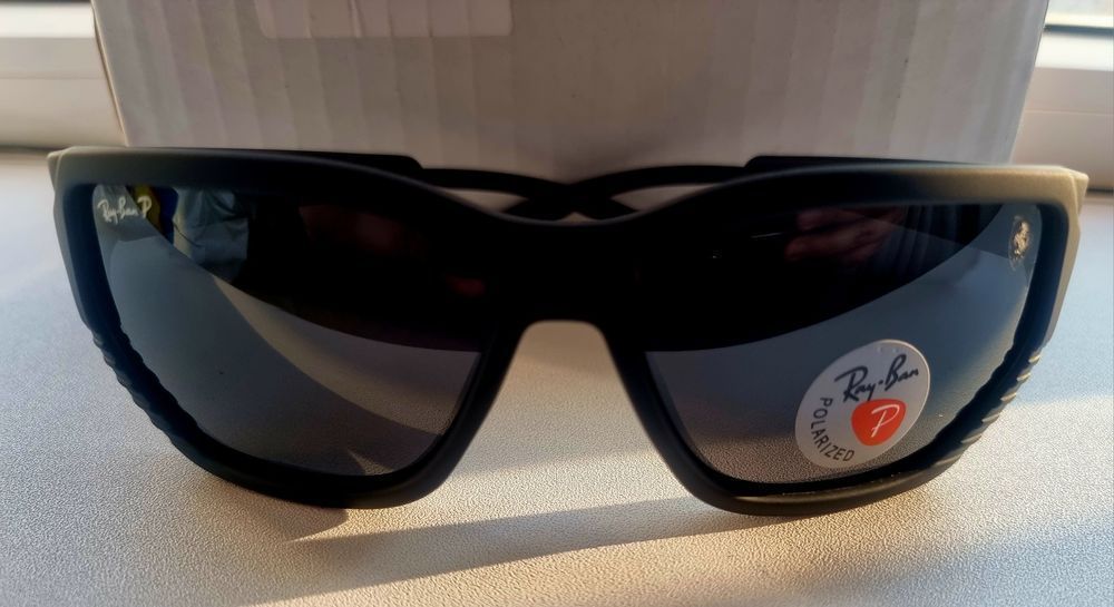 Ochelari de soare, diverse branduri