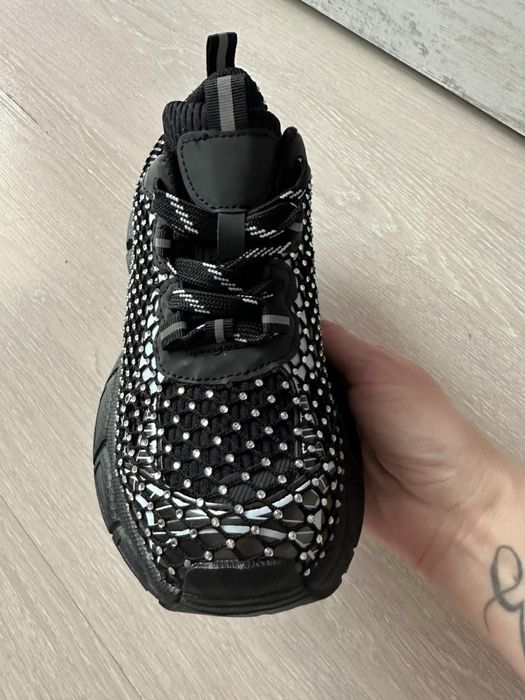 Нови модерни дамски маратонки