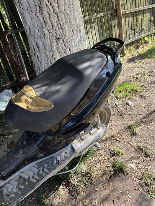 Vand scuter Aprilia de 49cc