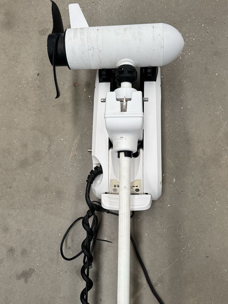 Minn kota terrova 112/iplink72.  36V