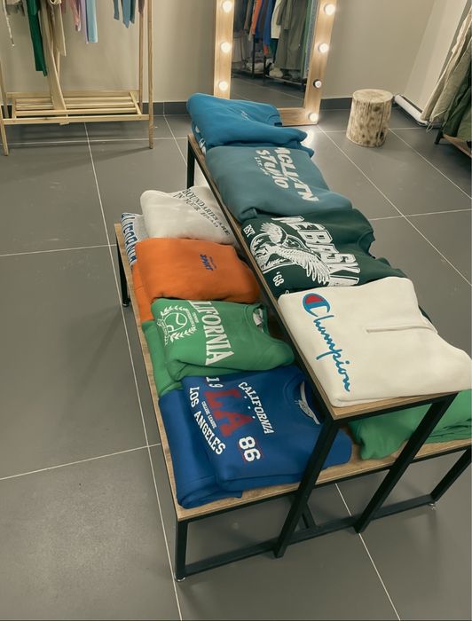 Продам торговое оборудование рейл для одежды