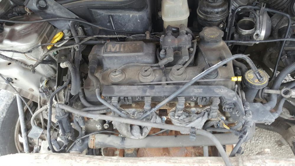 Мини Купър 1.6i на части